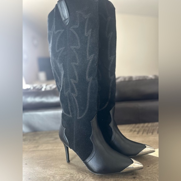 Black Jolene boot with chrome toe tip - Picture 1 of 16